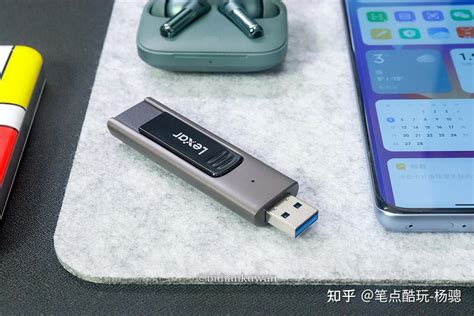 普通u盘和固态u盘哪个耐用-u盘与固态硬盘哪个耐用