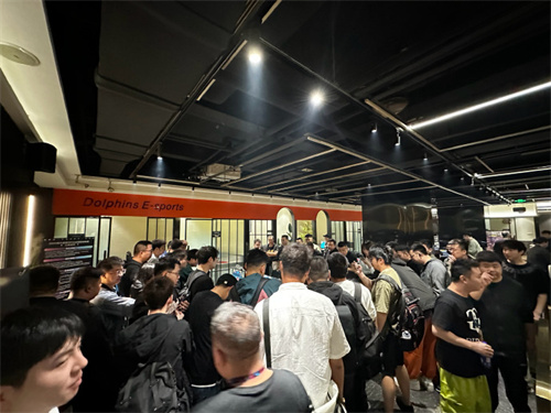 6800b5185d7e5.jpg